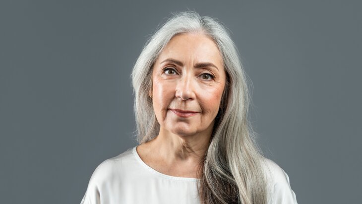 Стилист рассказала, какие стрижки прибавляют возраст