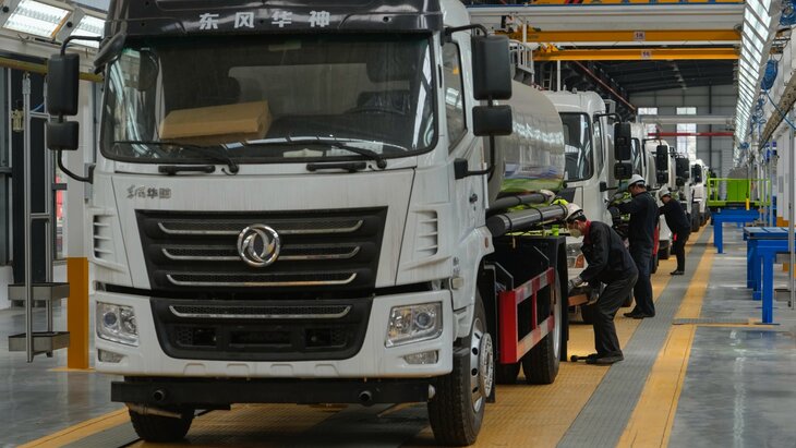 ����������� �������� ������ � ��������� ���� ���������� Dongfeng � Zoomlion