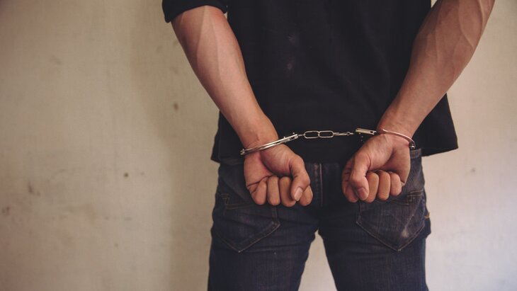 ������� �������� �� ���� � ���������� ��������� � ��������� 13-������ ���������� � ������