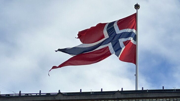 11 ������� ���������� �� ����������� � �������� ����� Silver Dania � ���