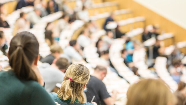 ������� ��������� �������� � ������� ������� ��������� � ���� ��� ���������