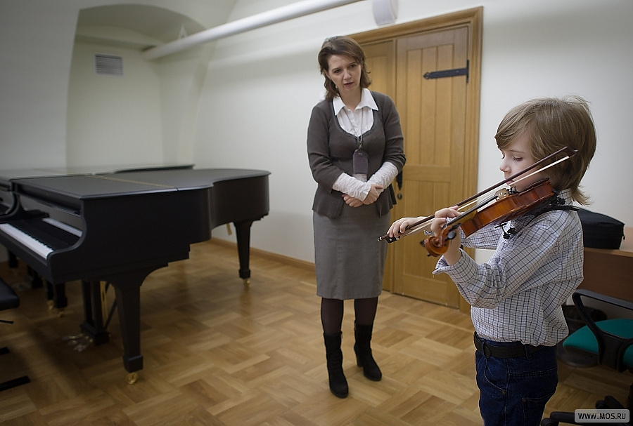 Средняя музыкальная школа имени гнесина. Музыкальная школа им. Гнесиных. ССМШ Гнесиных. ЦМШ Москва. Муз школа в Москве.