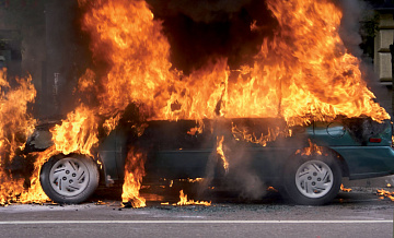 В Новой Москве сожгли автомобиль высокопоставленного полицейского 